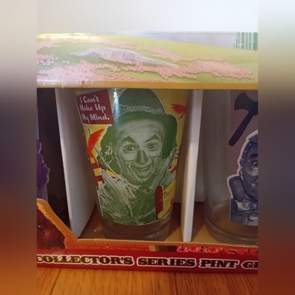 Vintage BNIB Wizard Of Oz Collector's Pint Glass 4 Pack - Picture 4 of 13